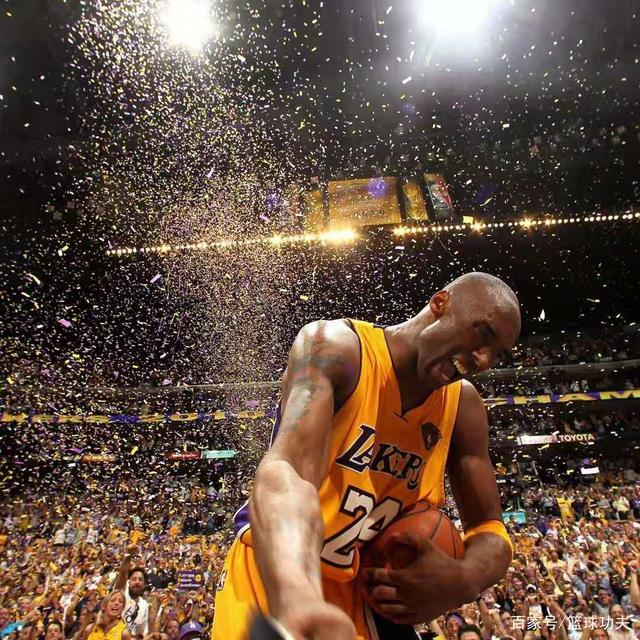 伺机而动 伺机而动